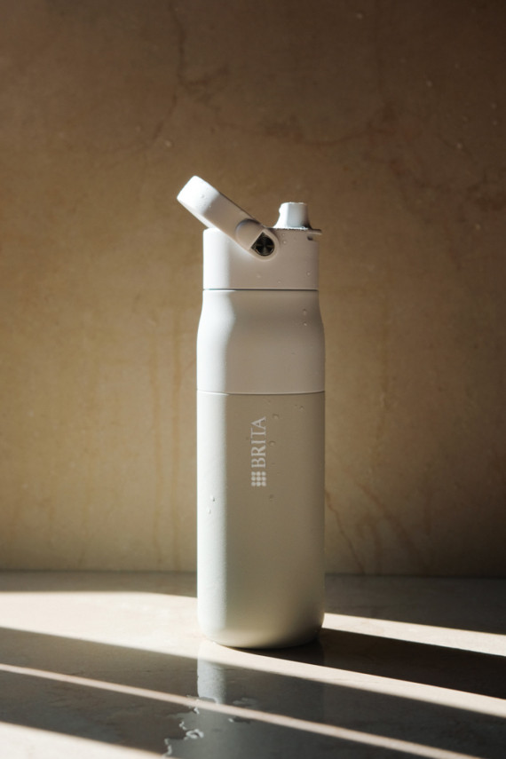 Láhev BRITA LARQ Essential 680 ml
