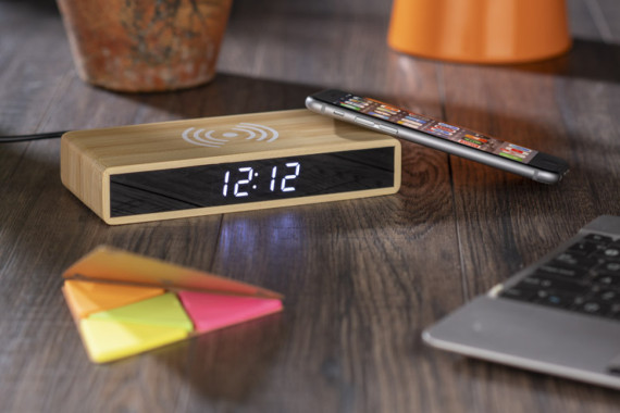 Stolní hodiny s indukční nabíječkou INDUCTO