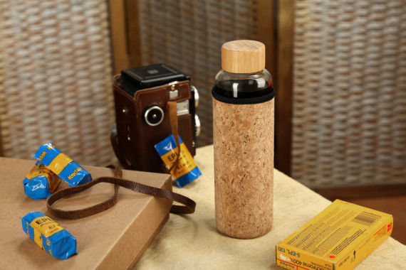 Skleněná láhev VENI 550 ml