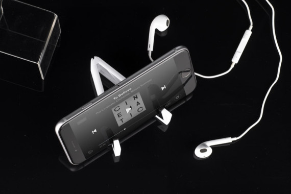 Stojan na telefon LIVIS