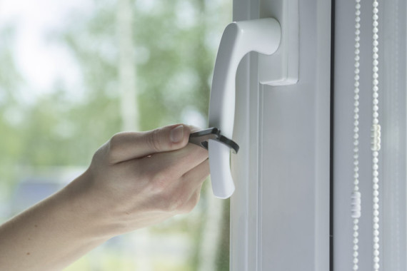 Přívěsek na klíče ANTI-TOUCH