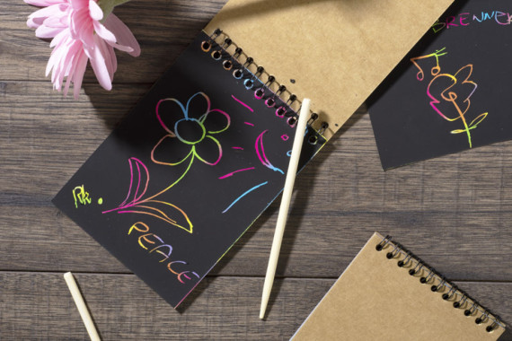 Zápisník s  stíracími lištami GRAFI