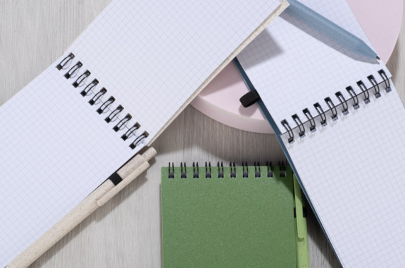 Zápisník s perem TRESA A6