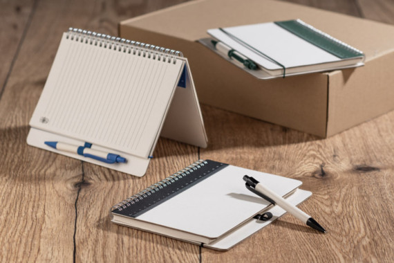 Zápisník REGALI s linkou a perem