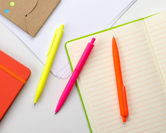 Kuličkové pero NEON