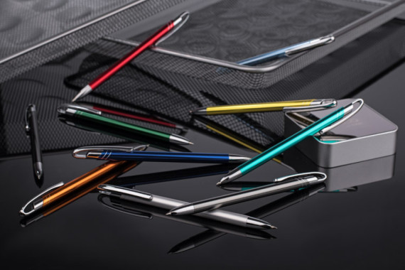 Kuličkové pero AVALO