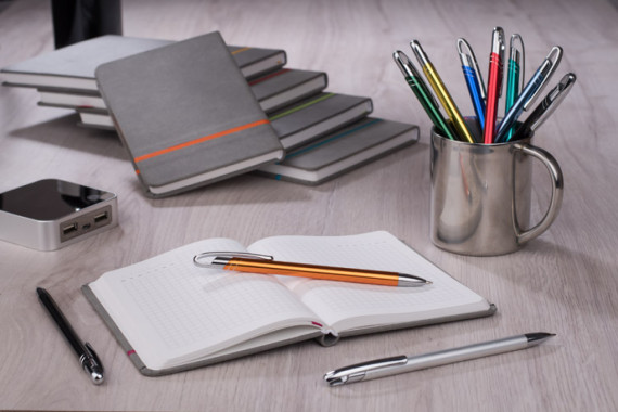 Kuličkové pero AVALO