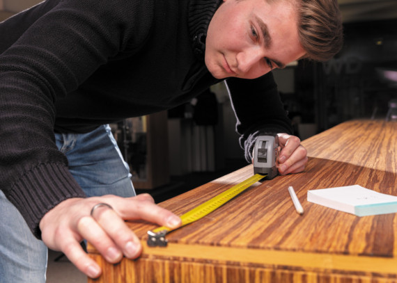 Svinovací metr s karabinou - 5 m/19 mm