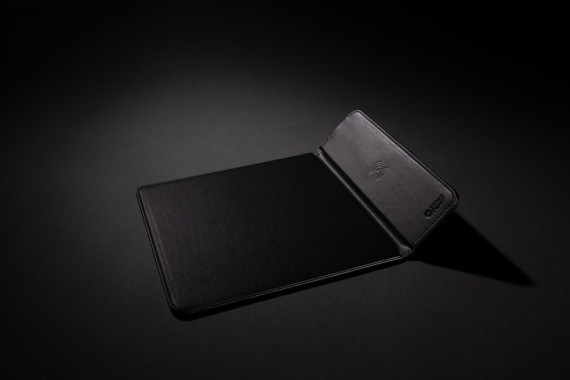 Podložka pod myš z GRS recyklovaného PU s Qi nabíječkou 10W