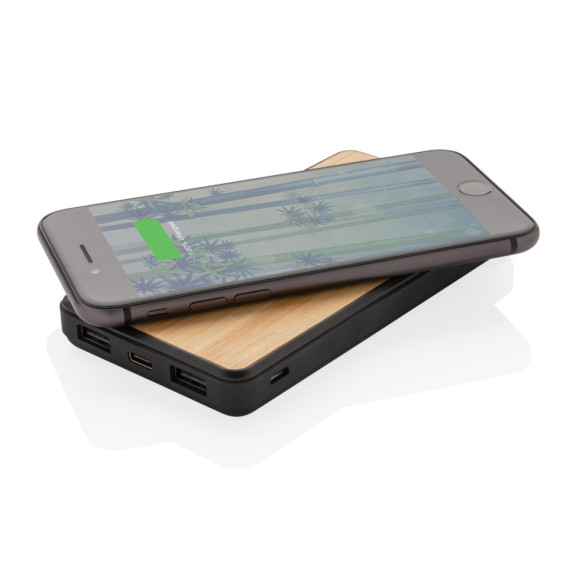 Bezdrátová powerbanka 8 000 mAh z bambusu a RCS Rplastu