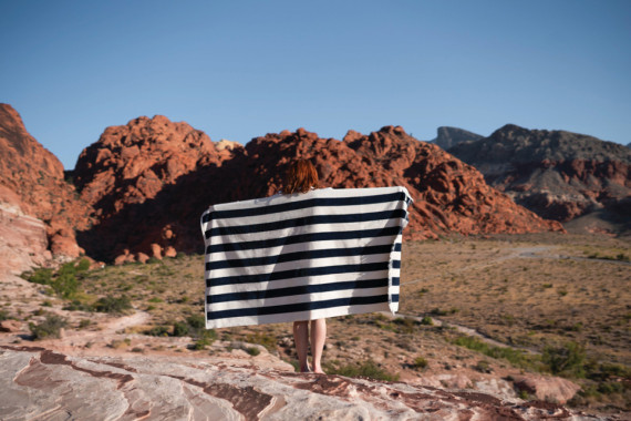 Plážová osuška XL Ukiyo Yukari z recykl. bavlny AWARE™