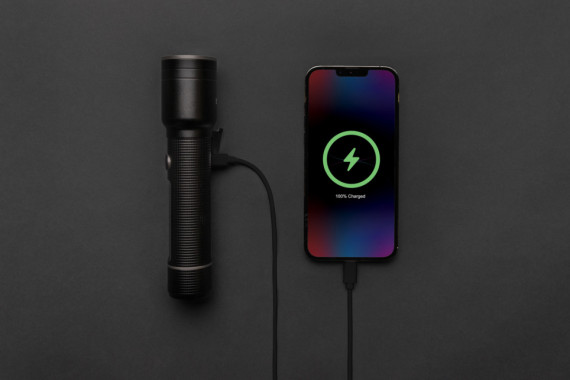 Profesionální USB svítilna Gear X z RCS recykl. hliníku