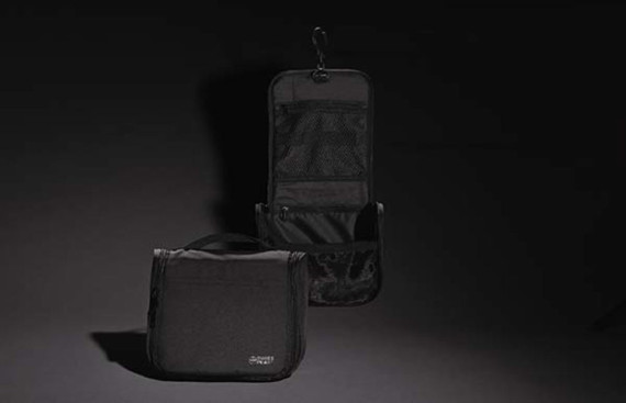 Toaletní taška Swiss Peak Lohan z RPET AWARE™