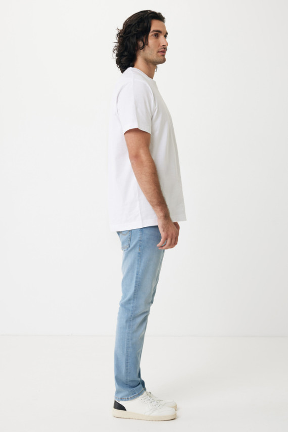 Tričko IQONIQ Kakadu relaxed fit z recykl. bavlny