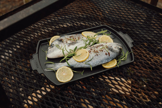 Litinová pánev VINGA Monte Ardoise, 41cm