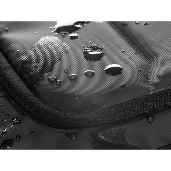 TOULON. Batoh na notebook vyrobený z vysokohustotního recyklovaného polyesteru 600D s voděodolnou úpravou 16"