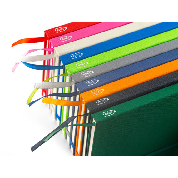 ANNE. Zápisník A5 z recyklovaného polyesteru (100% rPET) s linkovanými stránkami