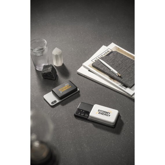 AMPERE 5. Magnetická power banka 5 000 mAh s 15W superrychlou bezdrátovou nabíječkou ve recyklovaného ABS (100% rABS)