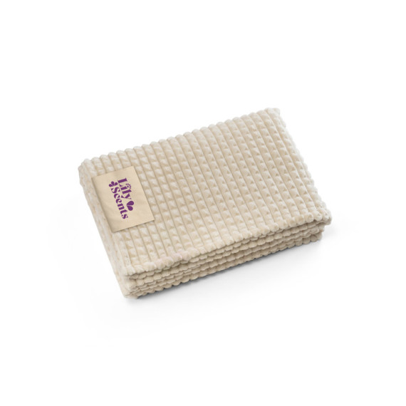 CELINE. Deka z recyklovaného polyesteru (100% rPET) s prošitým detailem pro personalizaci