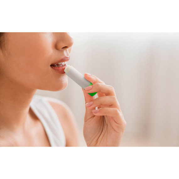 JOLIE VEGAN. Veganský balzám na rty, z recyklovaného ABS (100% rABS) a PP, s vanilkovou příchutí