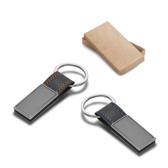 BALE. Přívěsek na klíče z kovu a PU