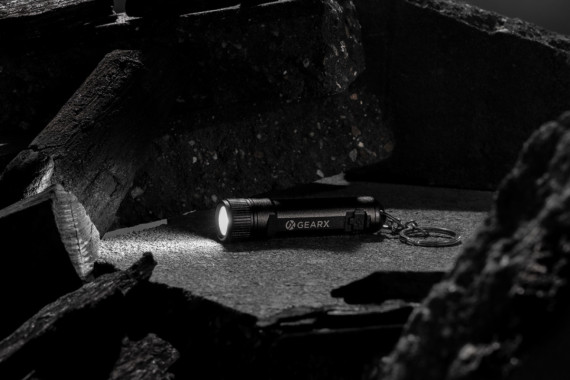 Dobíjecí svítilna na klíče Gear X