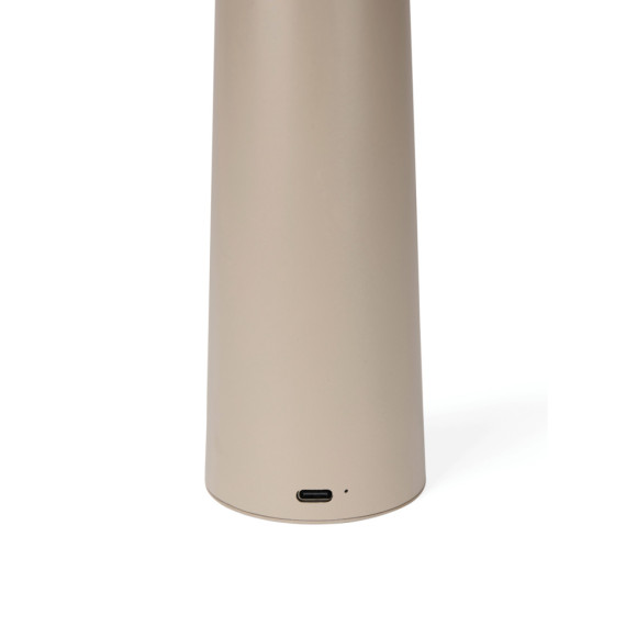 Stolní lampa VINGA Avery z RCS