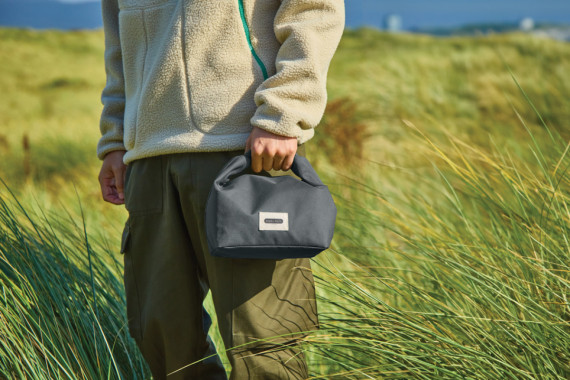 Izolovaná/chladící taška na oběd 6,7l Black+Blum