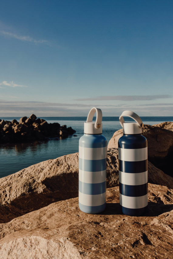 Nerezová láhev VINGA Lagoa z recykl. materiálů, 600 ml