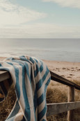 Plážová osuška VINGA Lagoa z recykl. materiálů
