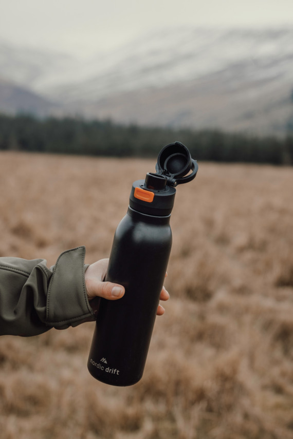 Jednostěnná láhev na vodu Nordic Drift Trail 750 ml z RCS