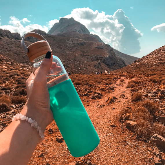 REFRESH skleněná lahev 560 ml, černá