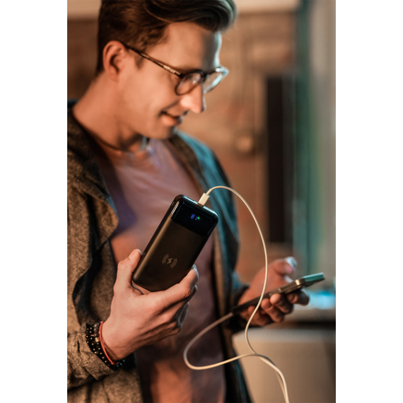 SUPREMI powerbanka 20 000 mAh s bezdrátovým nabíjením, černá
